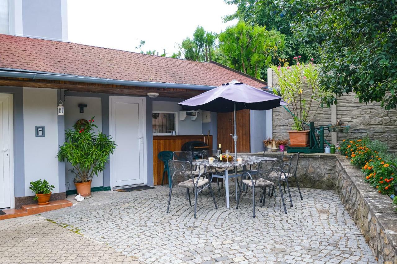 Apartment Livi Mikulov Exterior foto